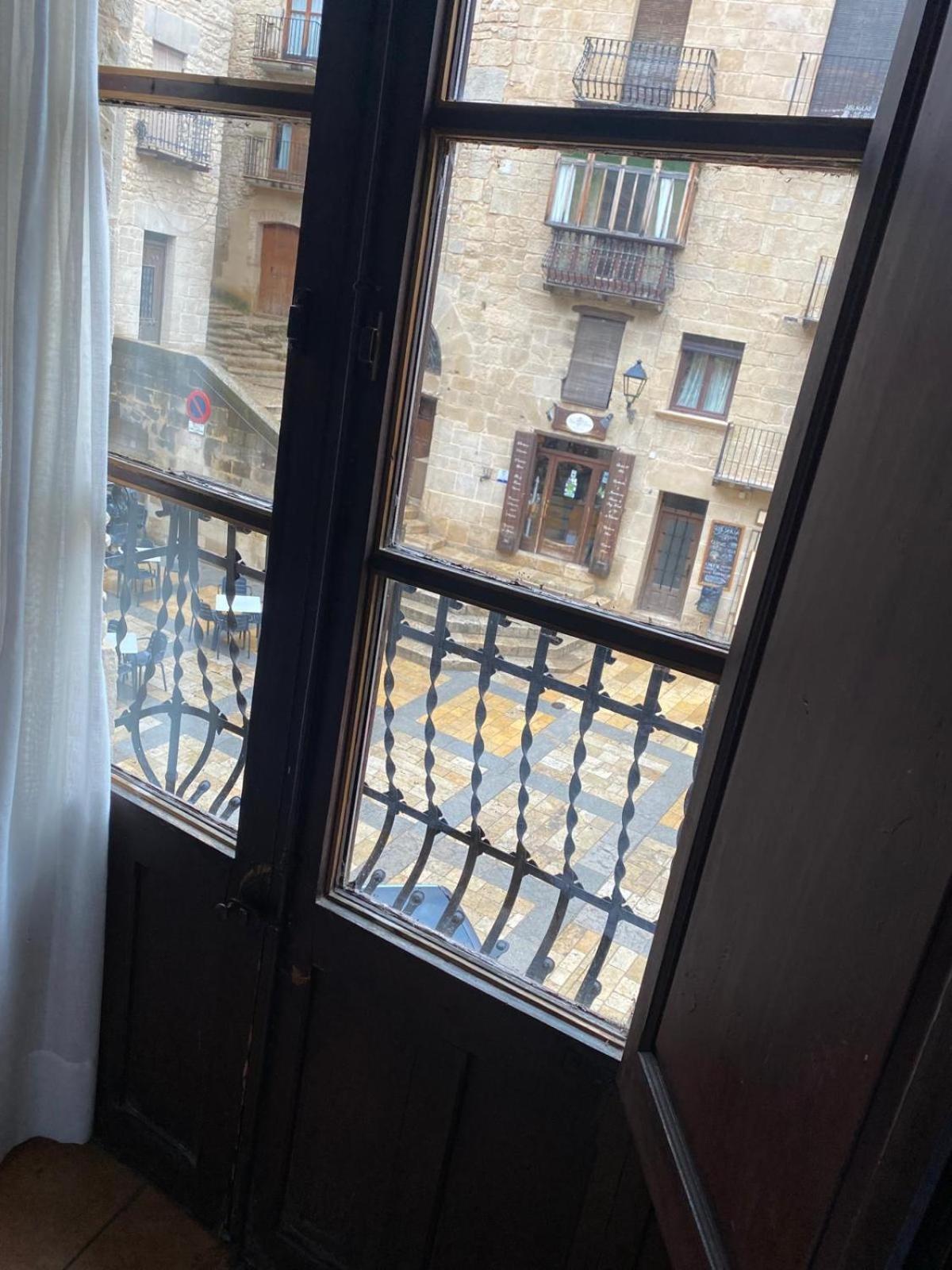 Fonda La Plaza Hotel Valderrobres Eksteriør billede