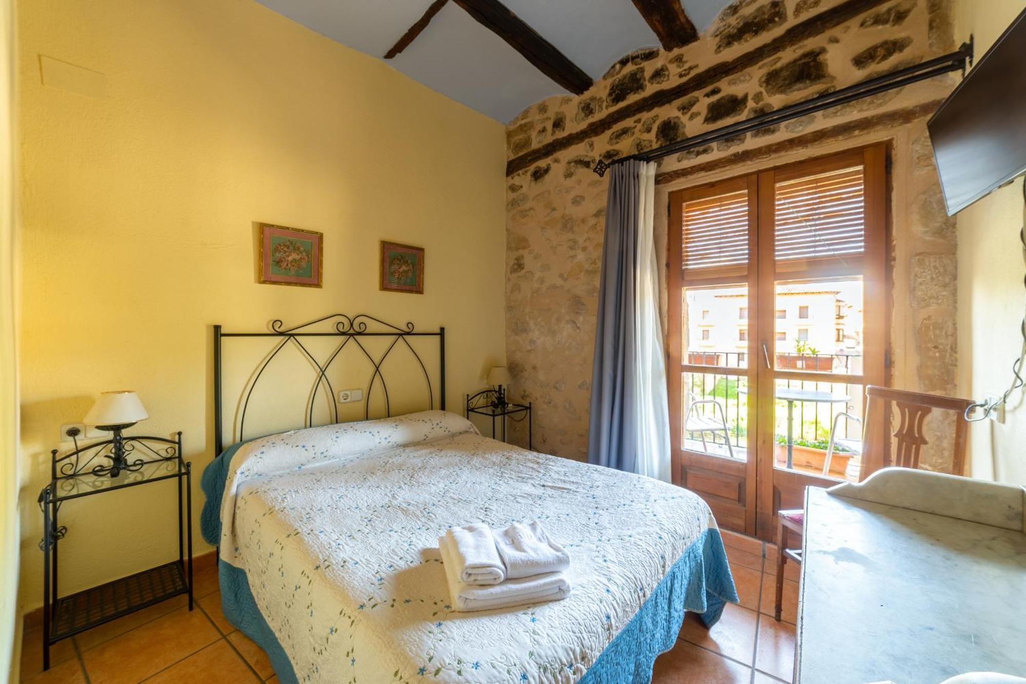 Fonda La Plaza Hotel Valderrobres Eksteriør billede