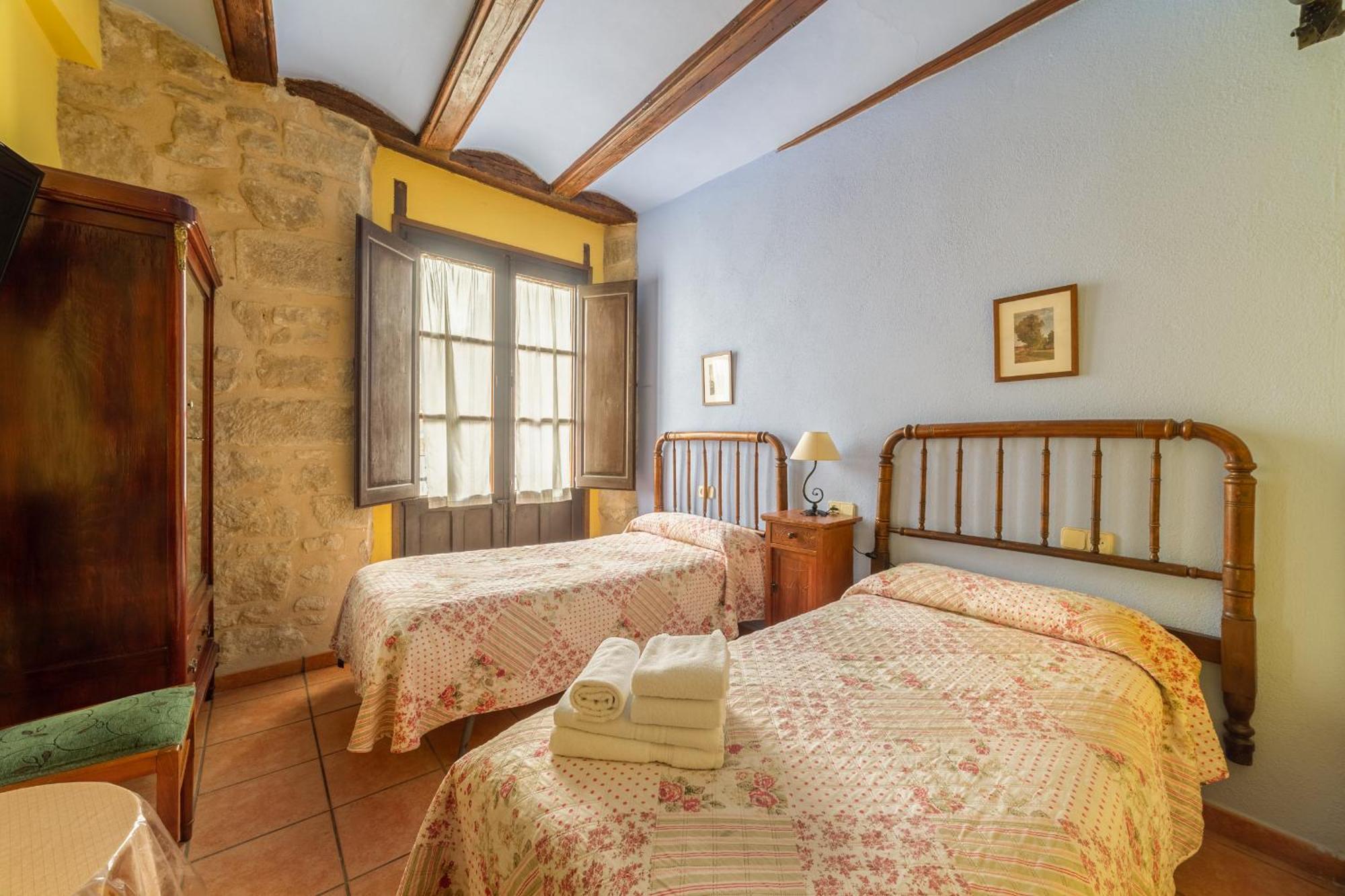 Fonda La Plaza Hotel Valderrobres Eksteriør billede