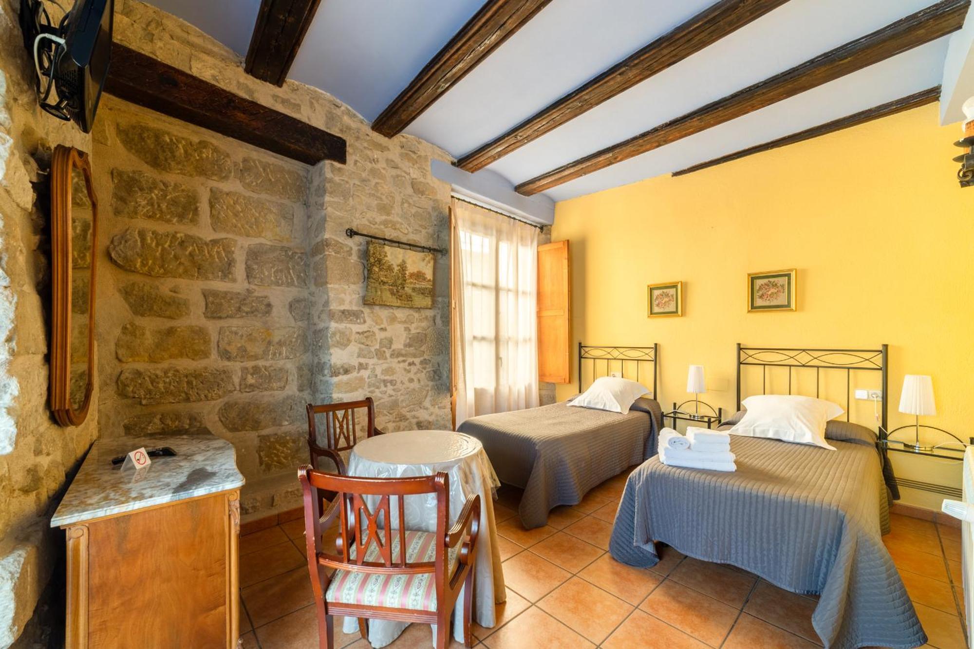 Fonda La Plaza Hotel Valderrobres Eksteriør billede