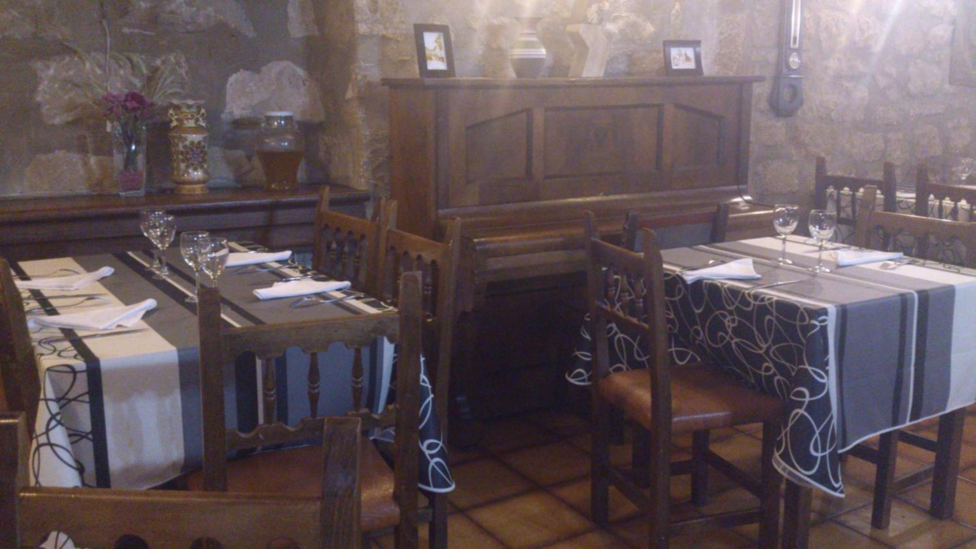 Fonda La Plaza Hotel Valderrobres Eksteriør billede